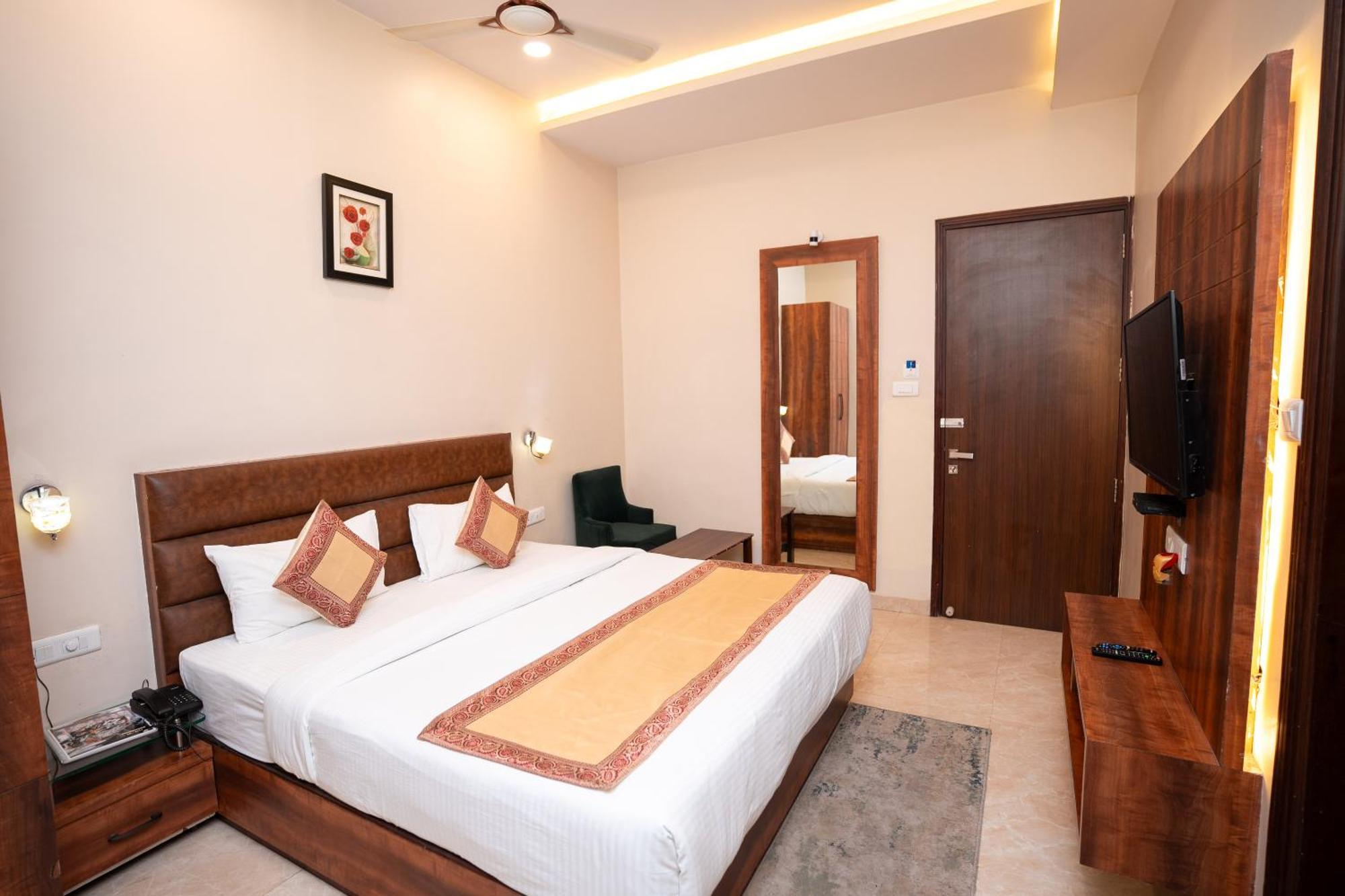 Hotel Radiance Courtyard Varanasi Dış mekan fotoğraf