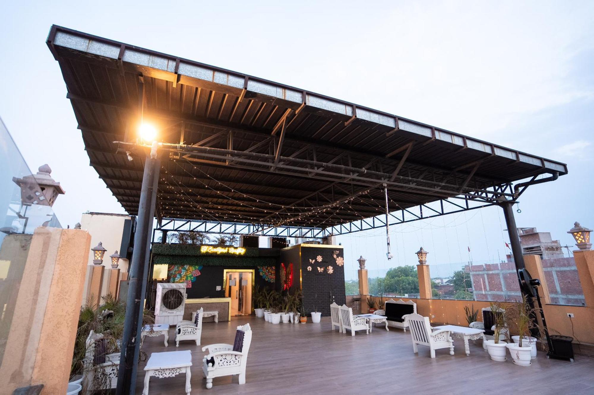 Hotel Radiance Courtyard Varanasi Dış mekan fotoğraf