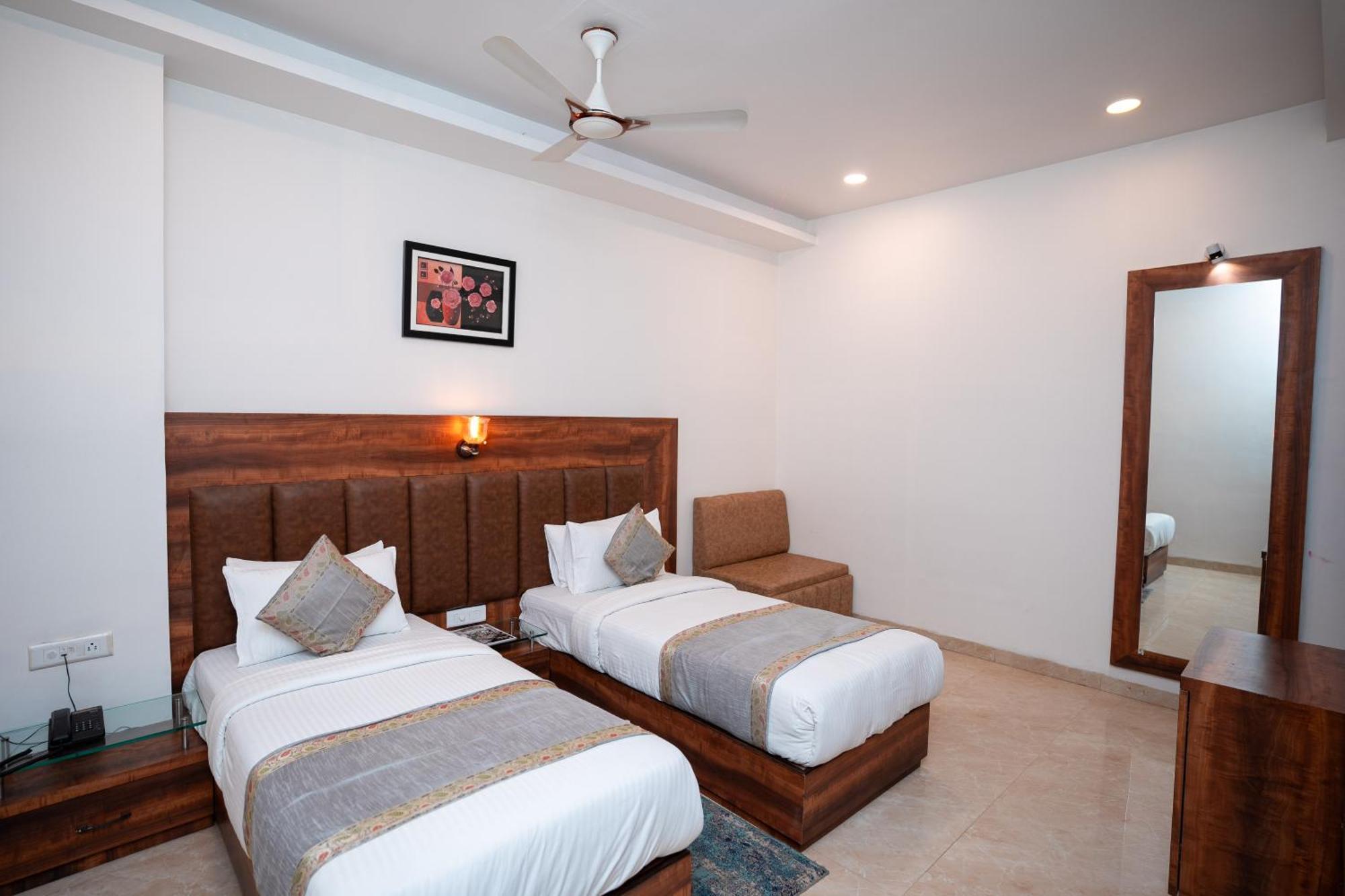 Hotel Radiance Courtyard Varanasi Dış mekan fotoğraf