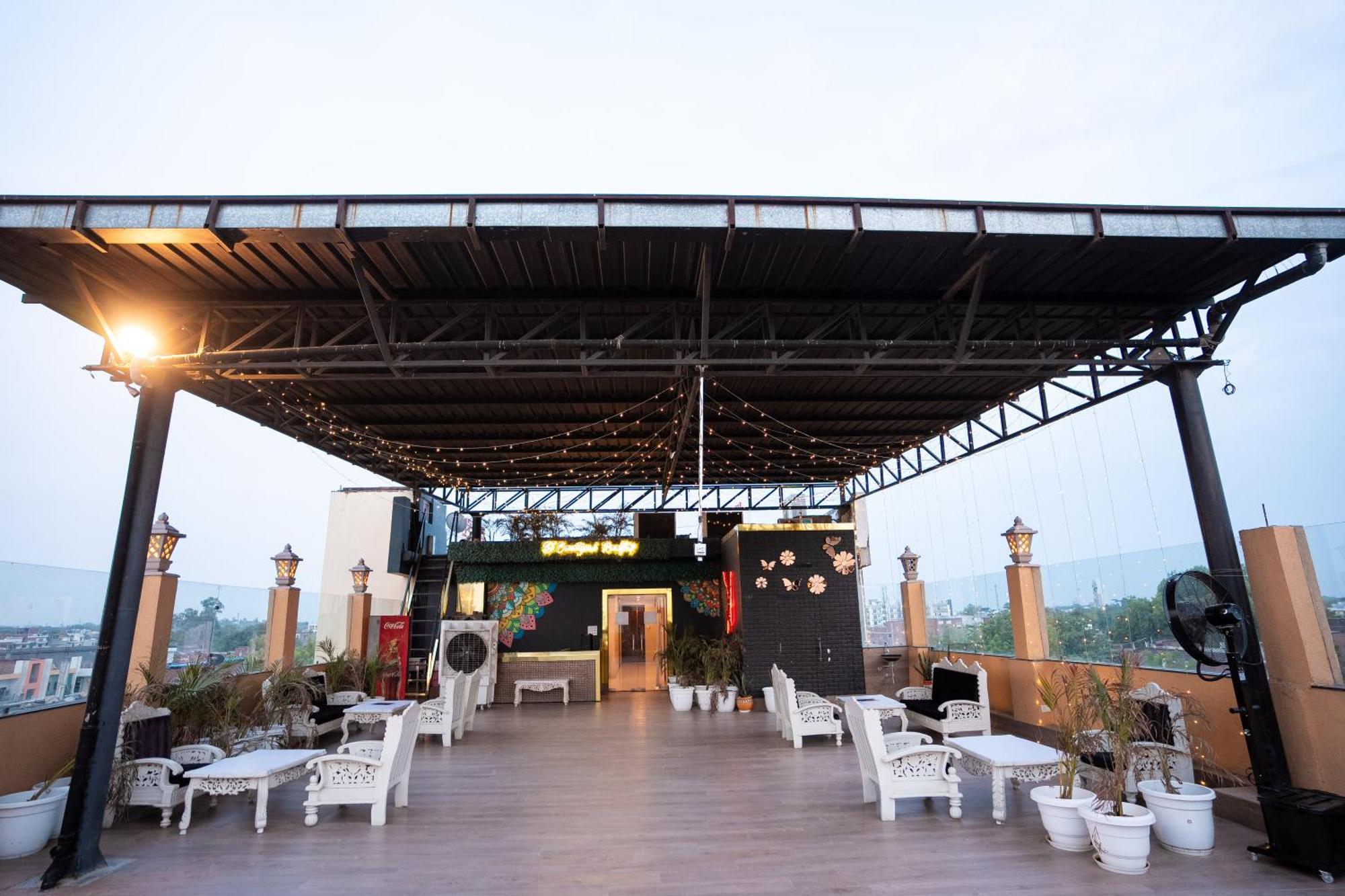 Hotel Radiance Courtyard Varanasi Dış mekan fotoğraf